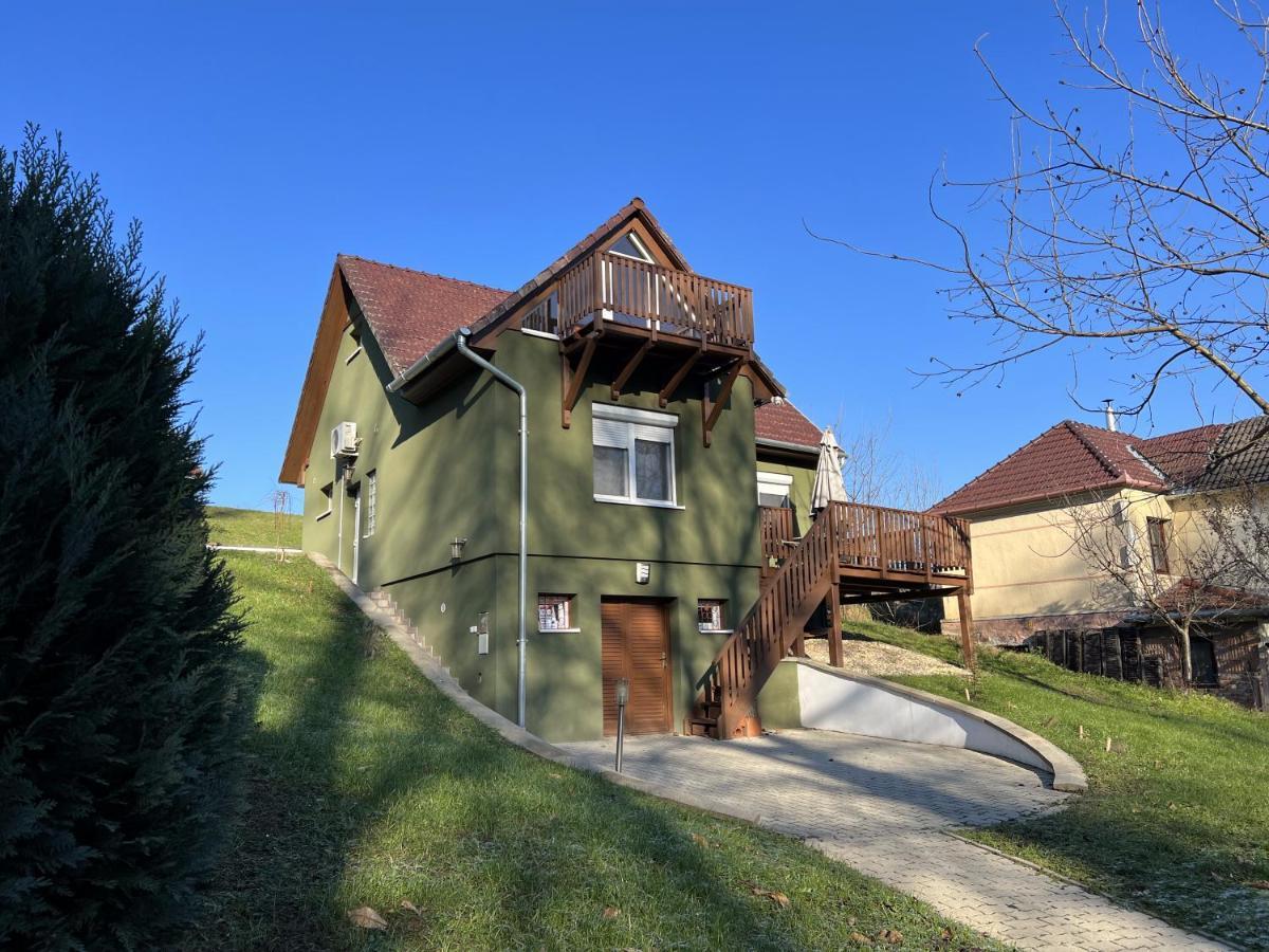 Sunnyside Apartmanhaz Залакарос Екстериор снимка