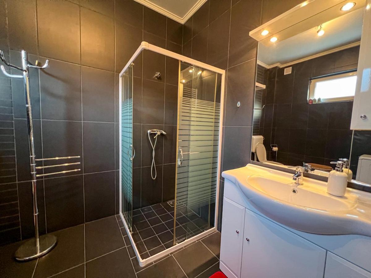 Sunnyside Apartmanhaz Залакарос Екстериор снимка