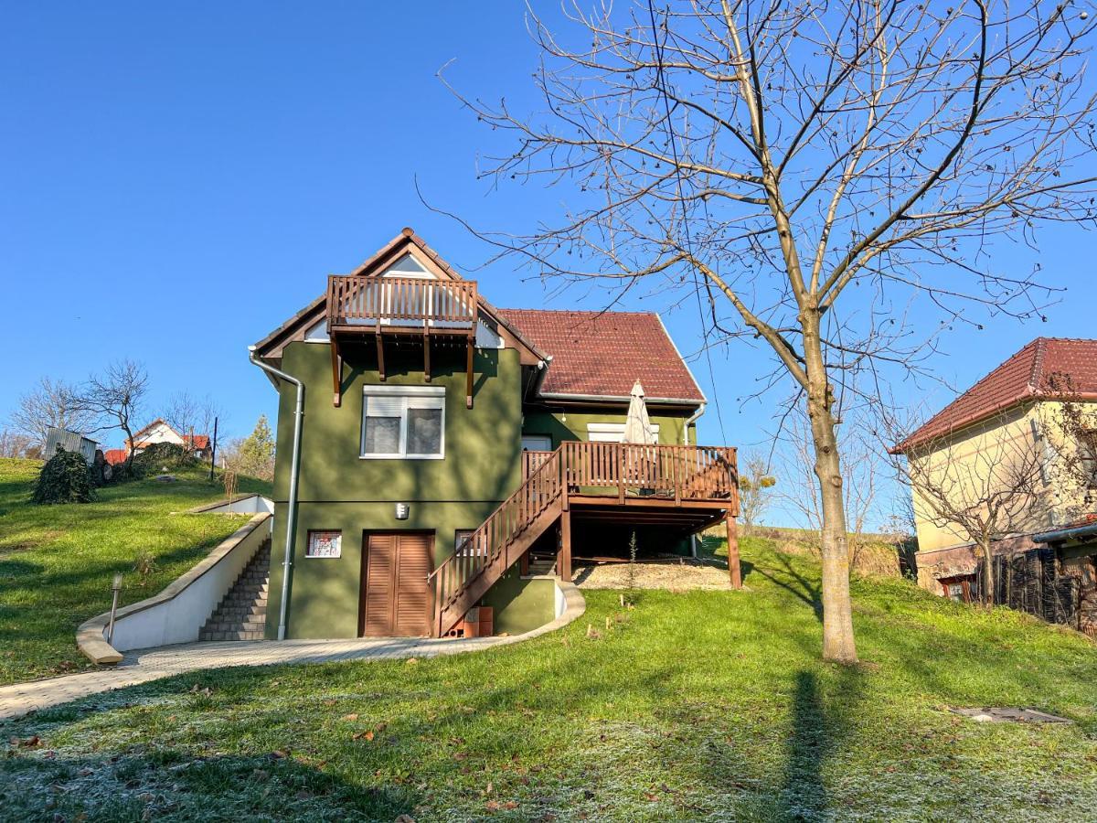 Sunnyside Apartmanhaz Залакарос Екстериор снимка